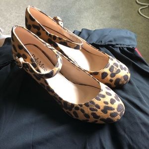 Bella Marie Size 7 cheetah wedges